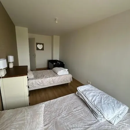 Les Liberateurs Nyaraló